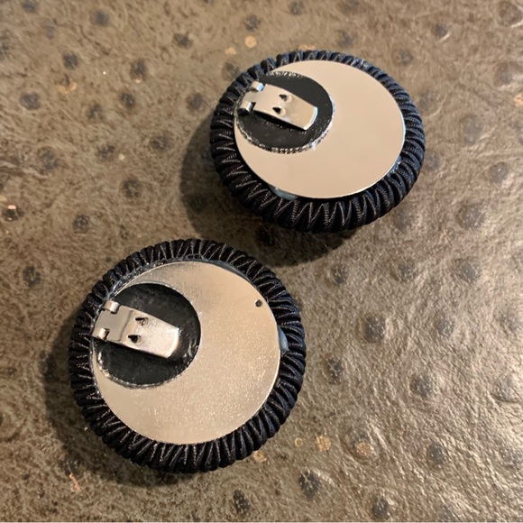 Black Shoe Clips - Picture 4 of 7